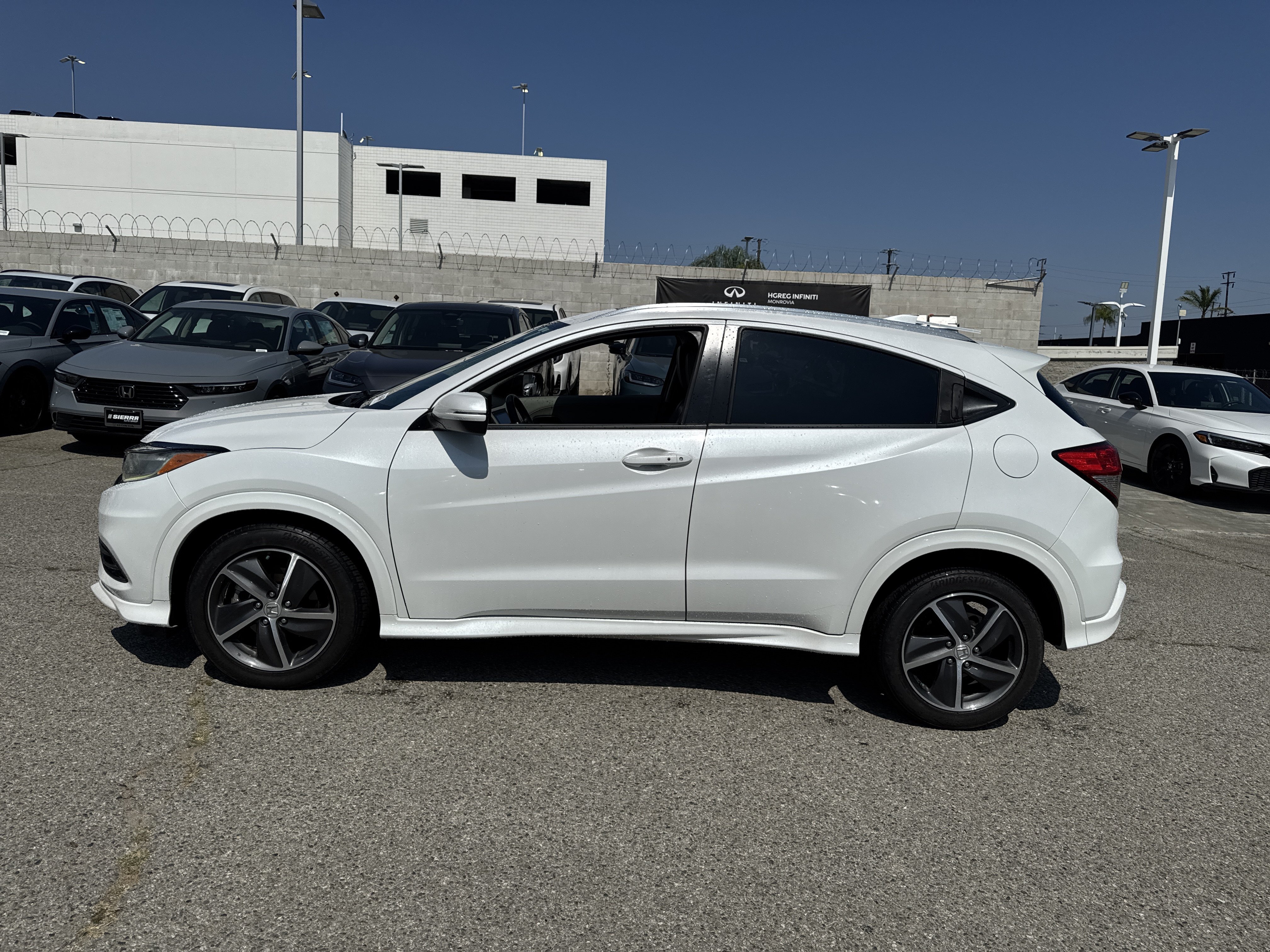 Used 2019 Platinum White Pearl Honda Touring image 7