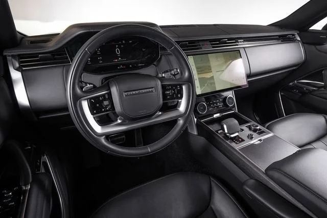 Used 2023 Eiger Gray Metallic Land Rover SE image 29