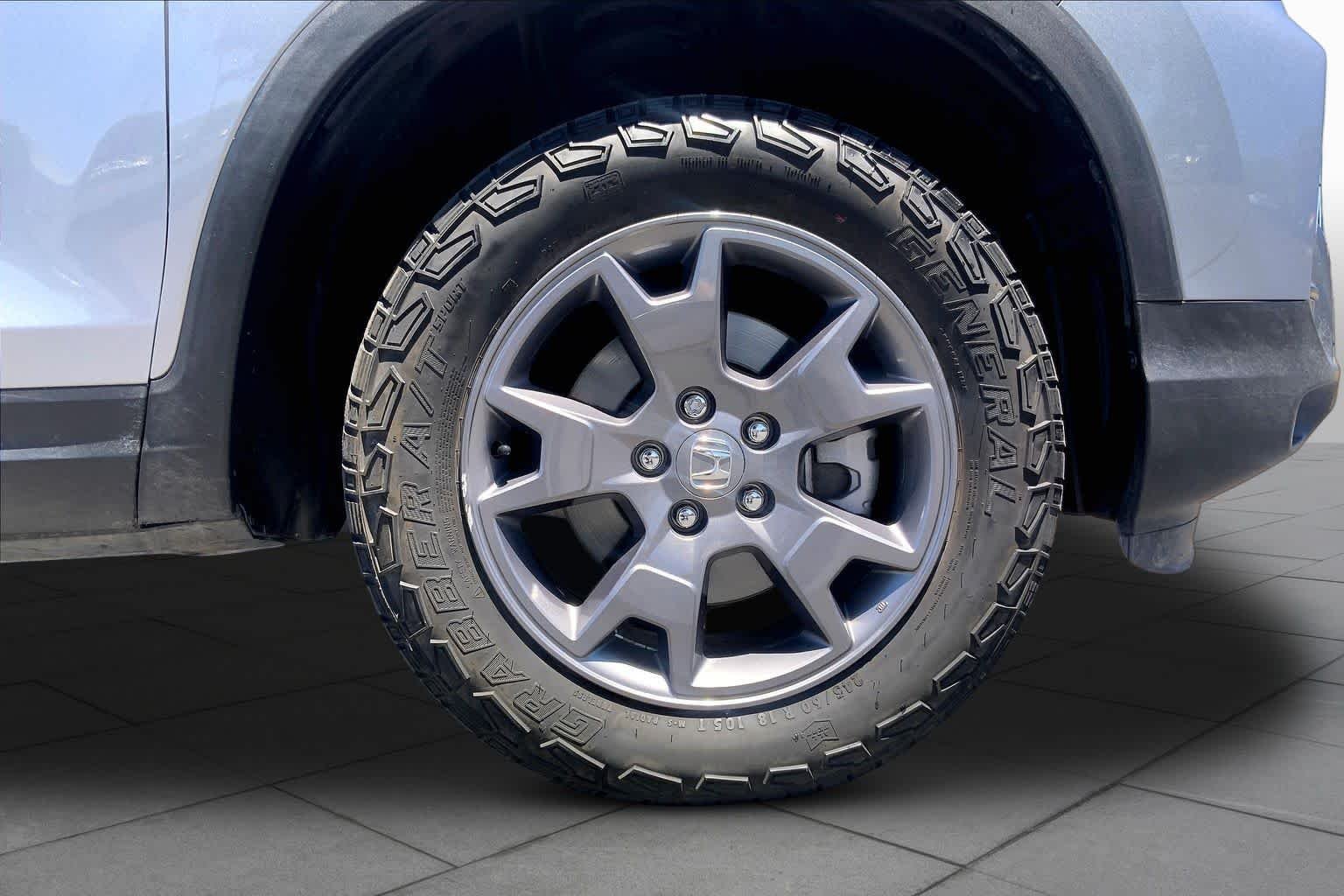 Used 2024 Lunar Silver Metallic Honda TrailSport image 11