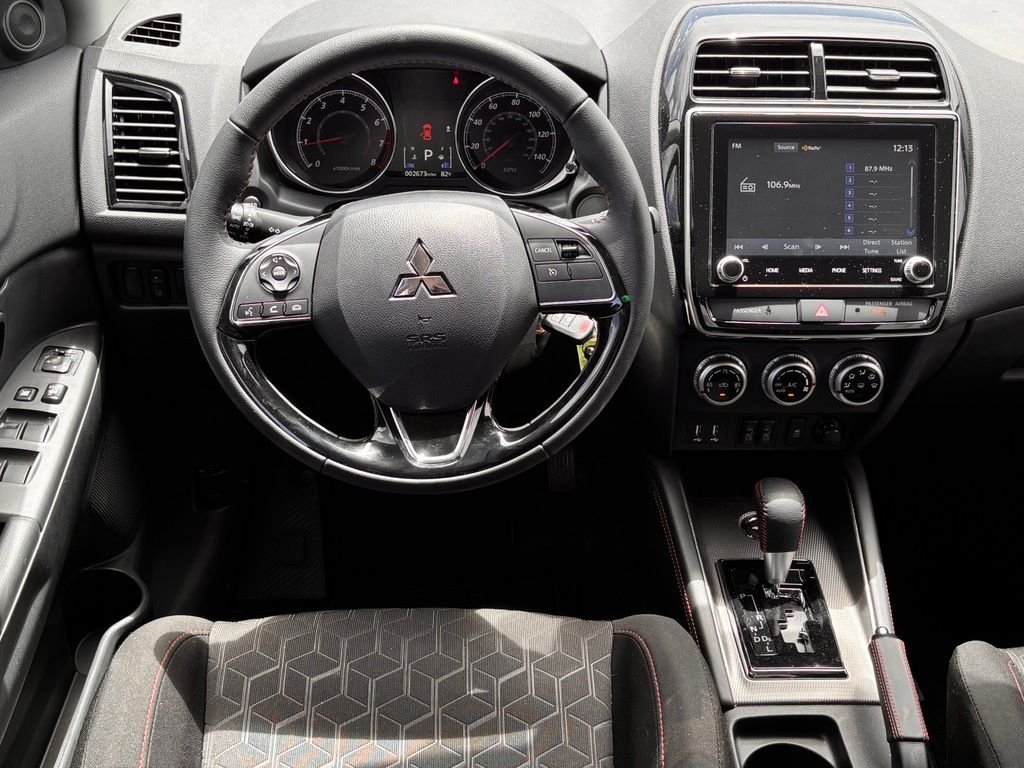 Used 2026 Silver Mitsubishi  image 11