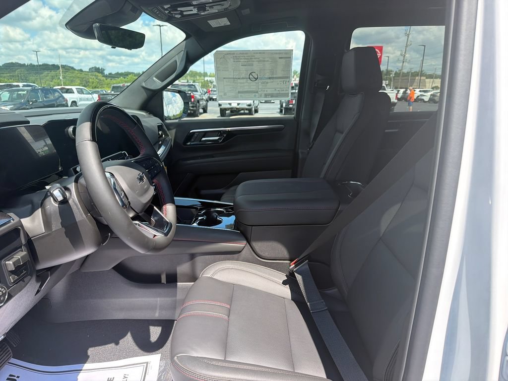 New 2026 Summit White Chevrolet RST image 12