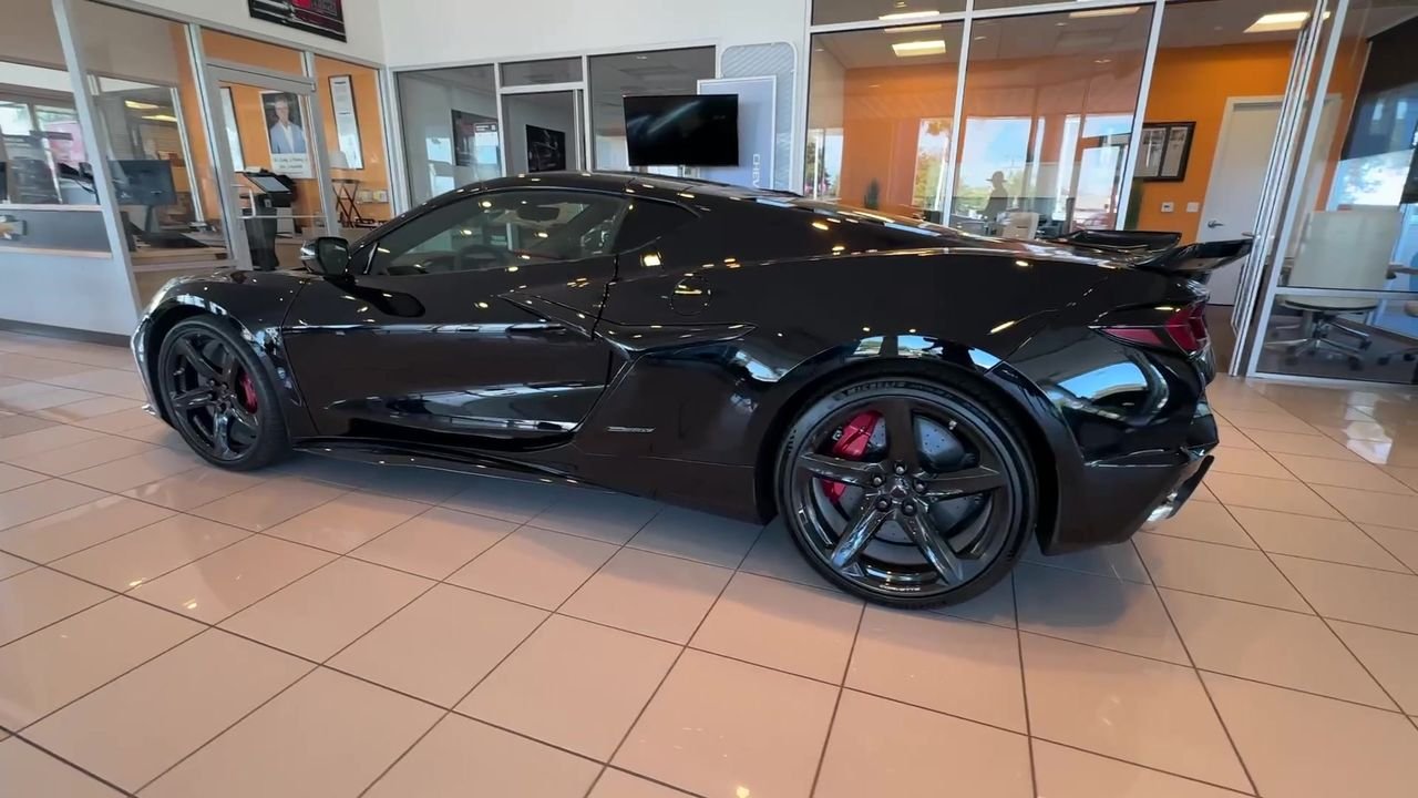 2025 Chevrolet Corvette 2LZ - Photo 35