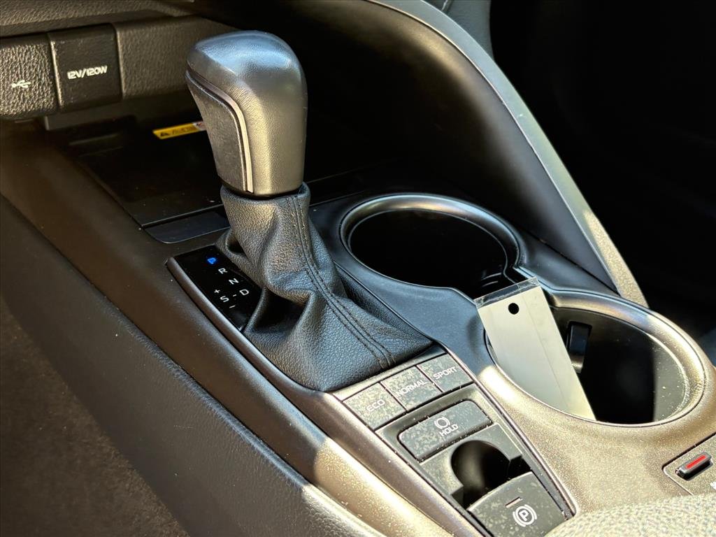 Used 2023 Wind Chill Pearl W/Midnight Black Metallic Roof Toyota XSE image 22