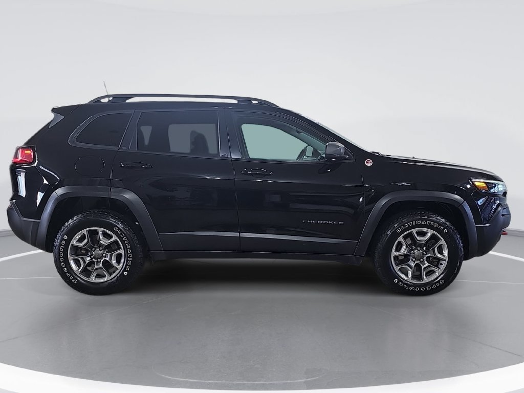 Used 2019 Jeep Cherokee Trailhawk Elite with VIN 1C4PJMBN2KD224877 for sale in Hudsonville, MI