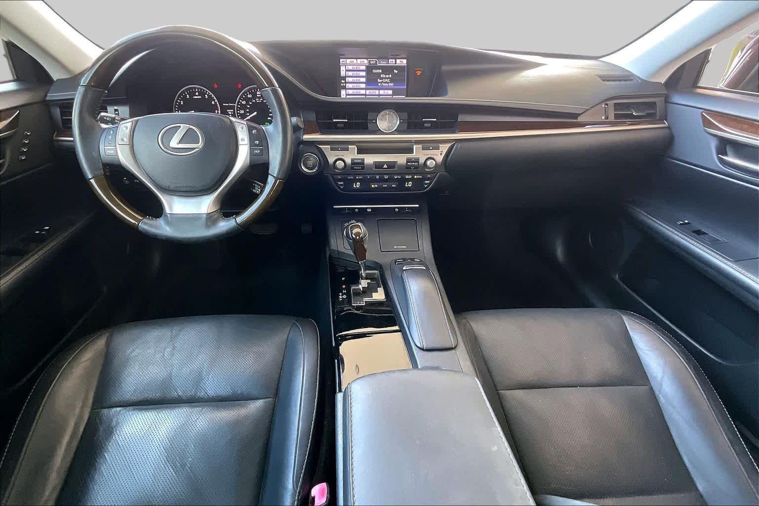 Used 2014 FIRE AGATE PEAR Lexus  image 13