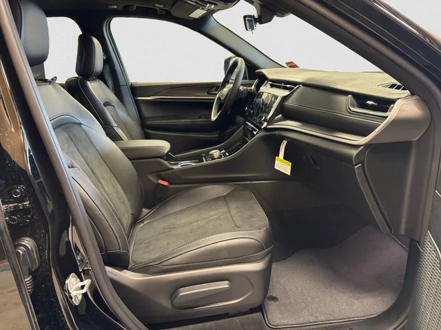 New 2026 Black Jeep Altitude image 16