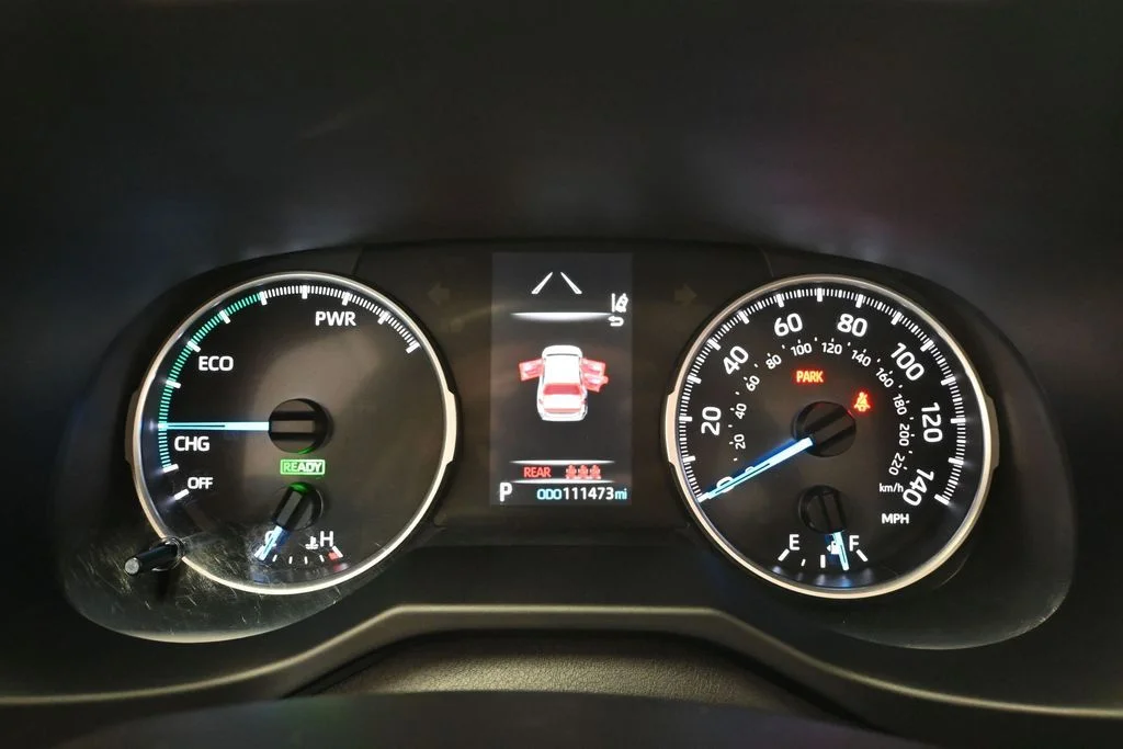 2022 Toyota RAV4 LE - Photo 29