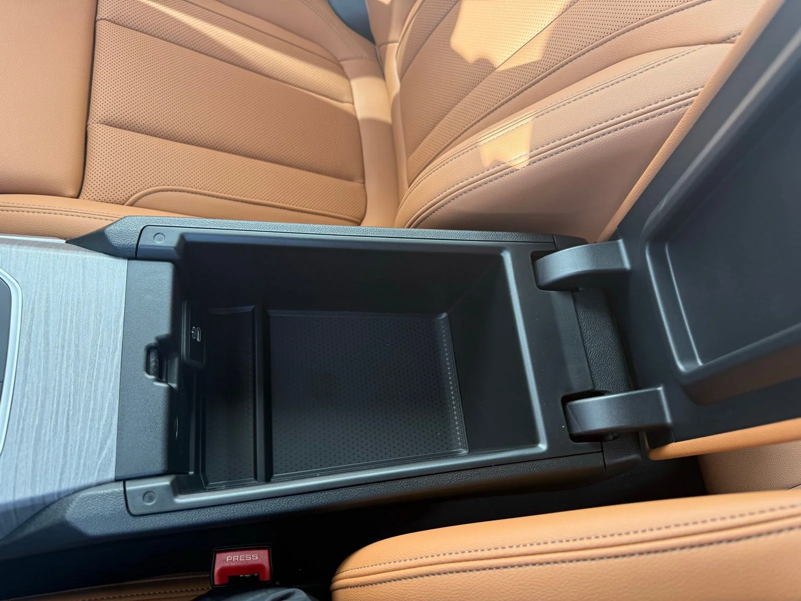 New 2026 Mineral White Metallic BMW 330i image 22