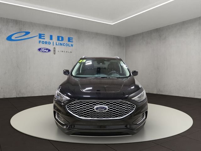 Used 2023 Black Ford SEL image 6