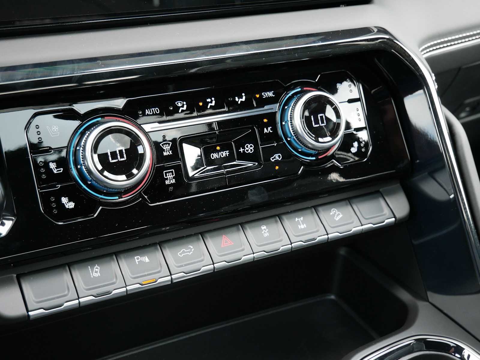 2026 GMC Sierra 2500HD AT4X - Photo 20