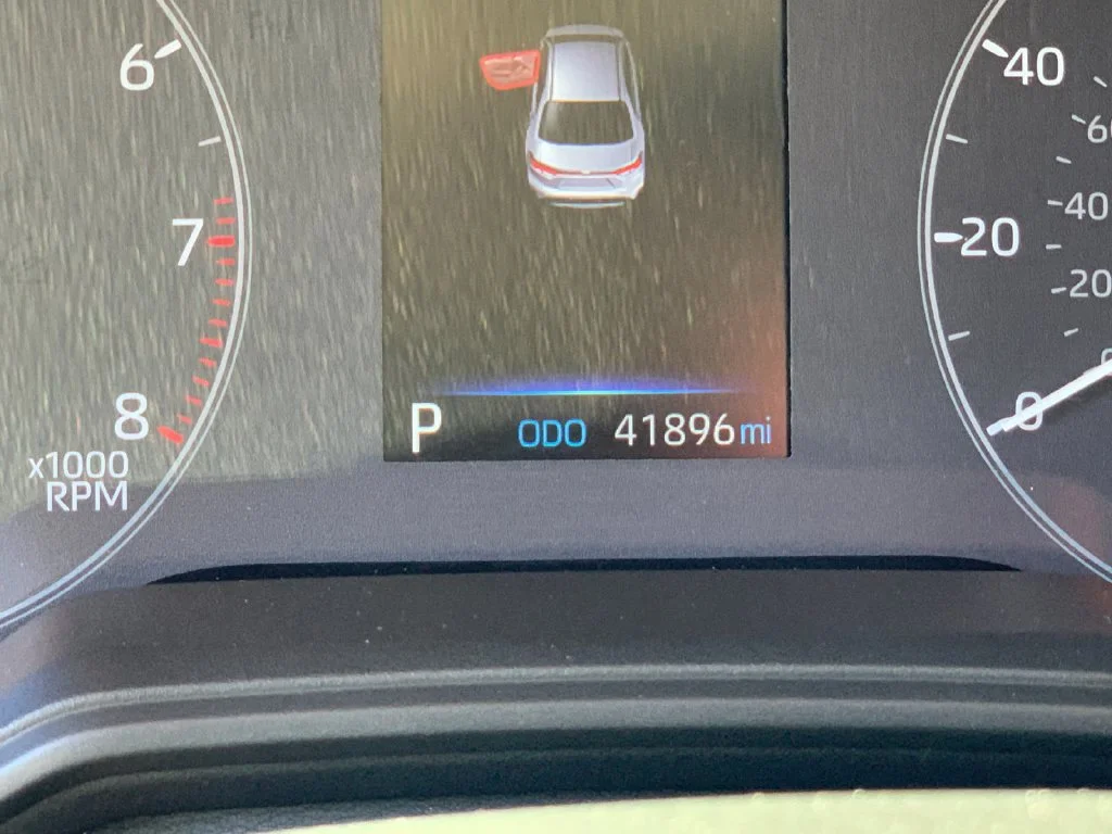 Used 2025  Toyota LE image 29