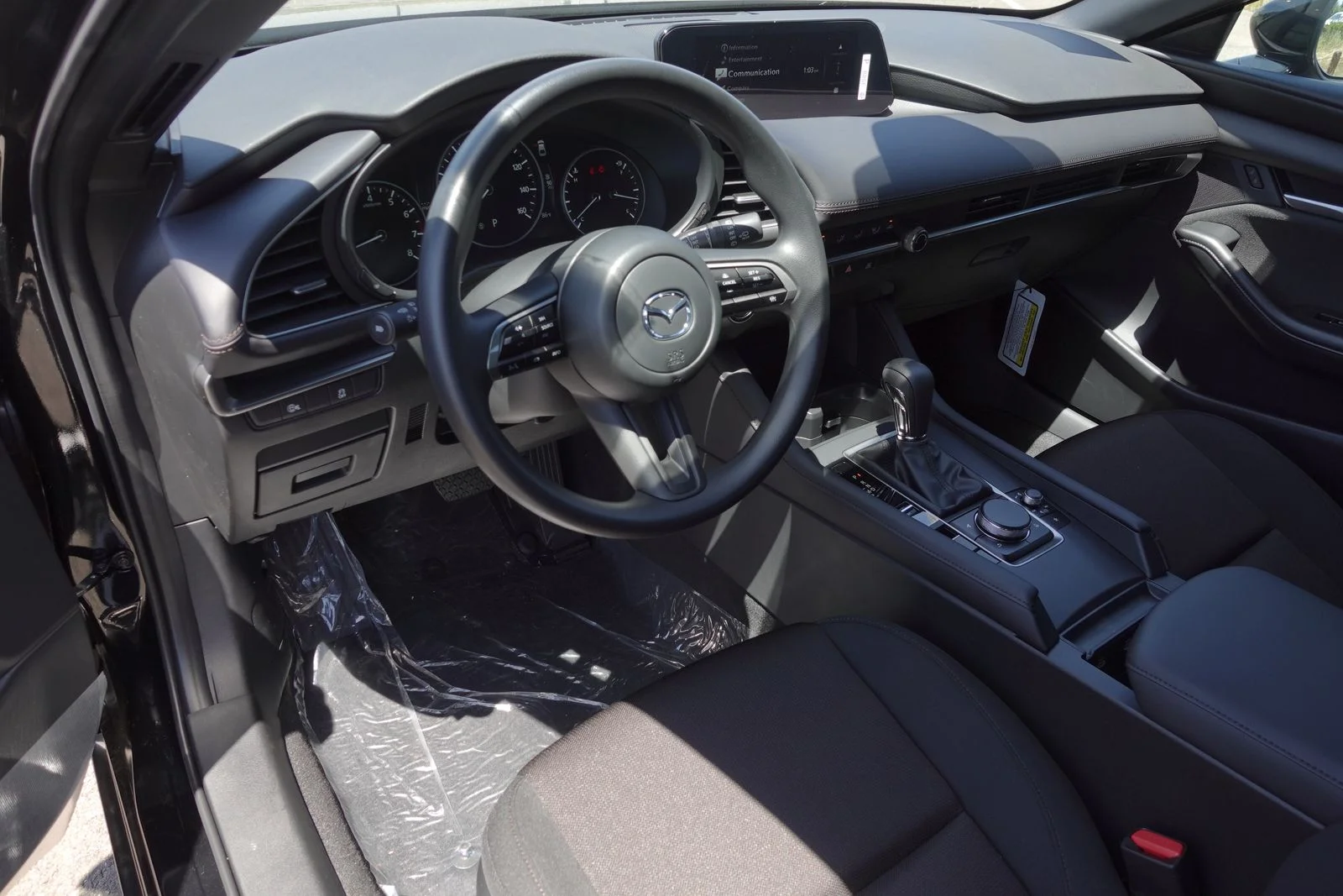 2026 Mazda Mazda3 S - Photo 10