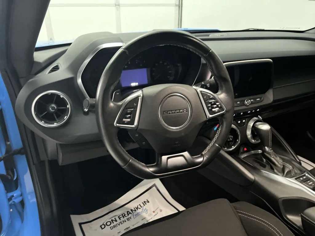 Used 2023 Blue Chevrolet 1LT image 14
