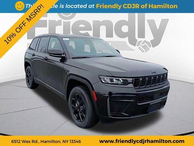 New 2026 Diamond Black Crystal Pearl-Coat Exterior Paint Jeep Laredo image 7