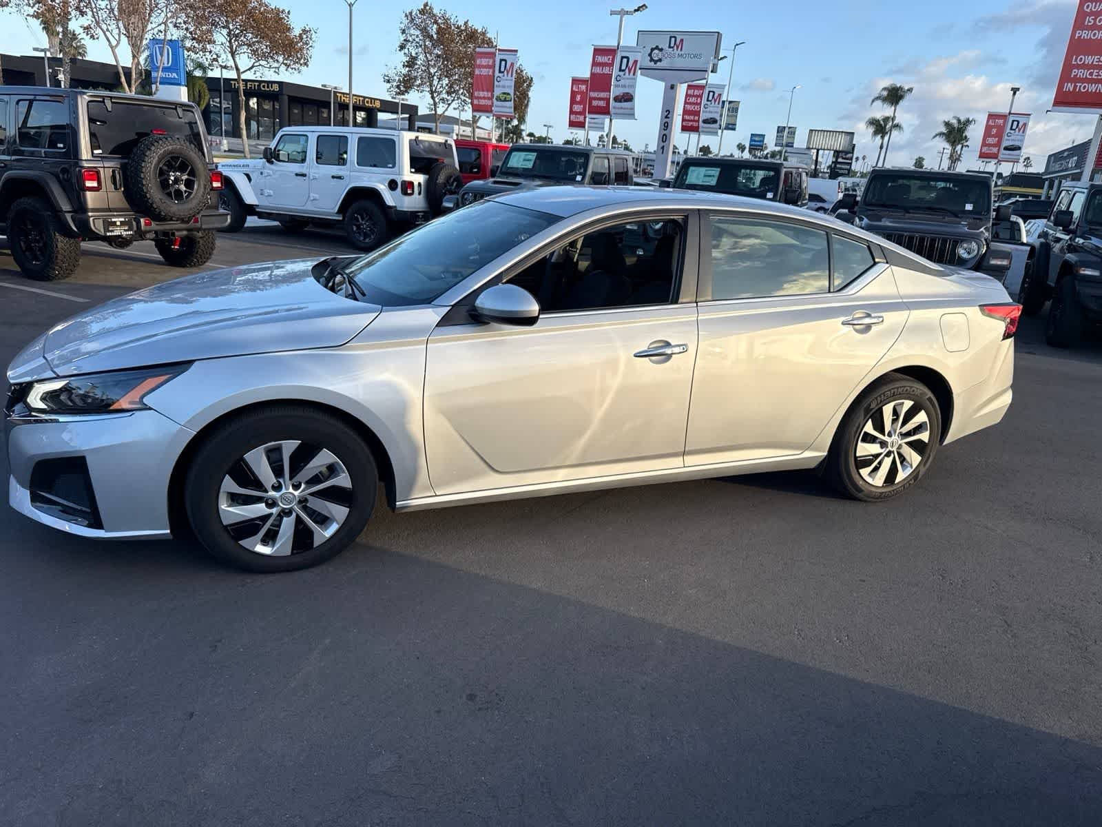 Used 2023 Brilliant Silver Metallic Nissan 2.5 S image 20