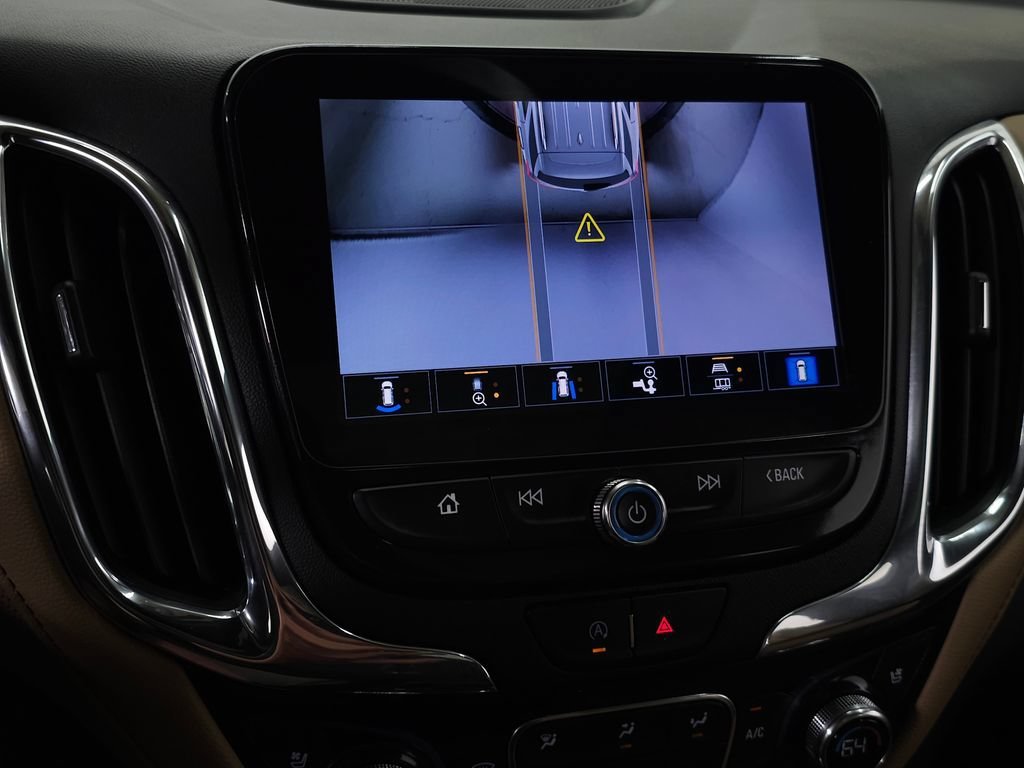 Used 2022 IRIDESCENT PEARL TRICOAT Chevrolet Premier image 29
