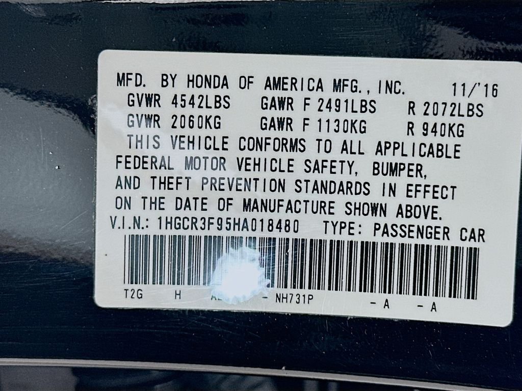Used 2017 Crystal Black Pearl Honda Touring image 33