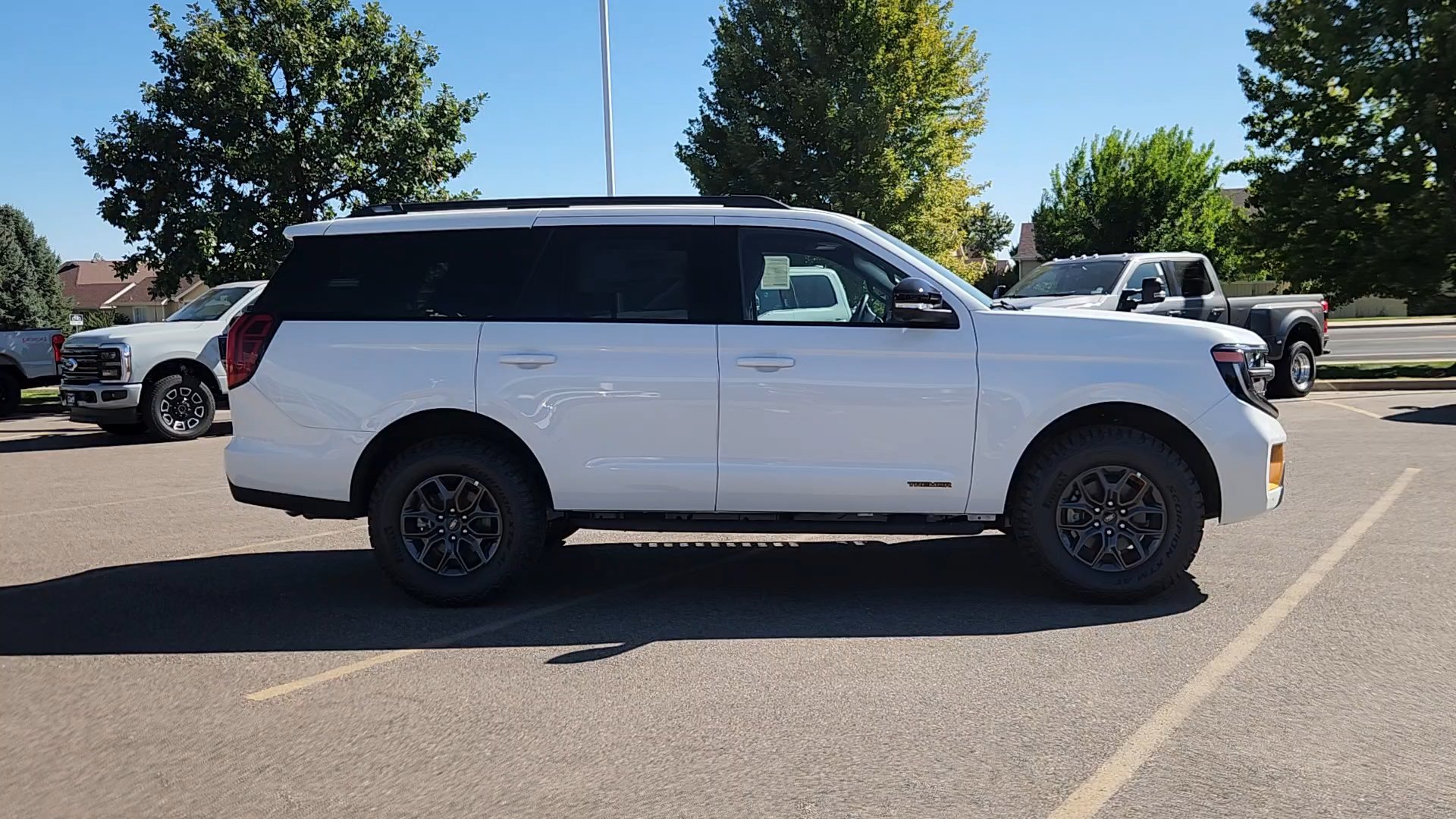 New 2027 Star White Metallic Tri-Coat Ford Tremor image 10