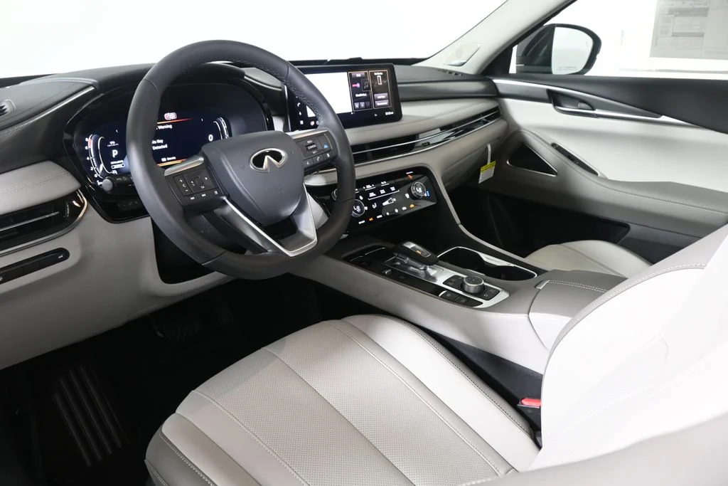 New 2027 Black INFINITI LUXE image 15