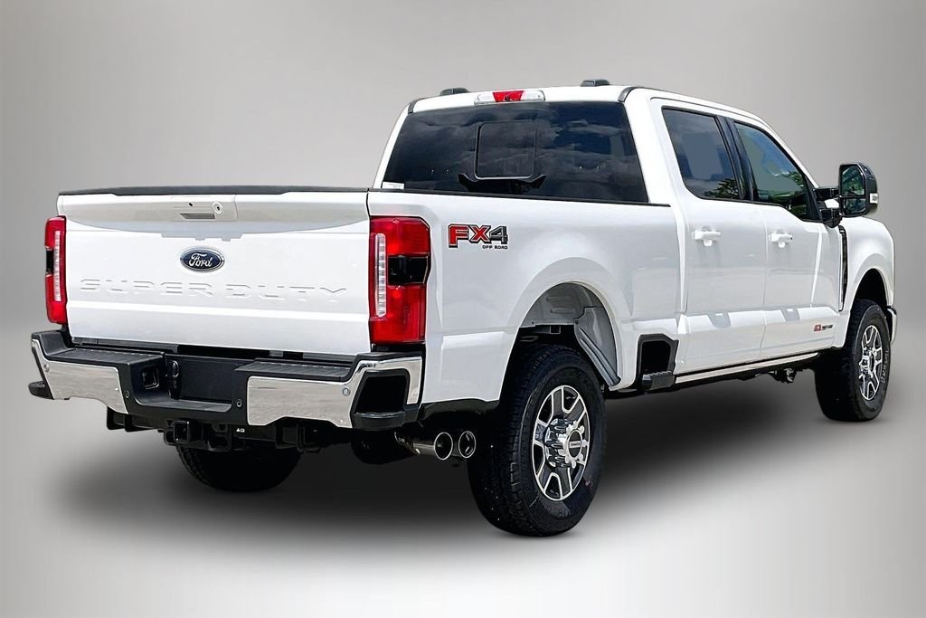 New 2026 Ford Super Duty F-250 Lariat 4D Crew Cab