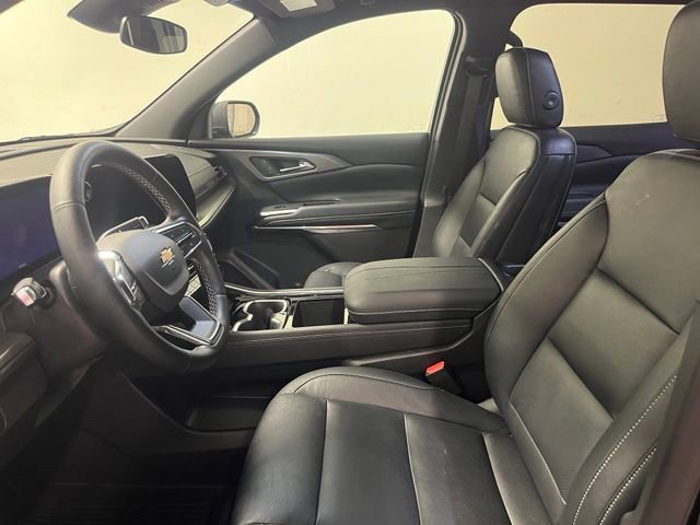 Used 2025 Mosaic Black Metallic Chevrolet LT image 20