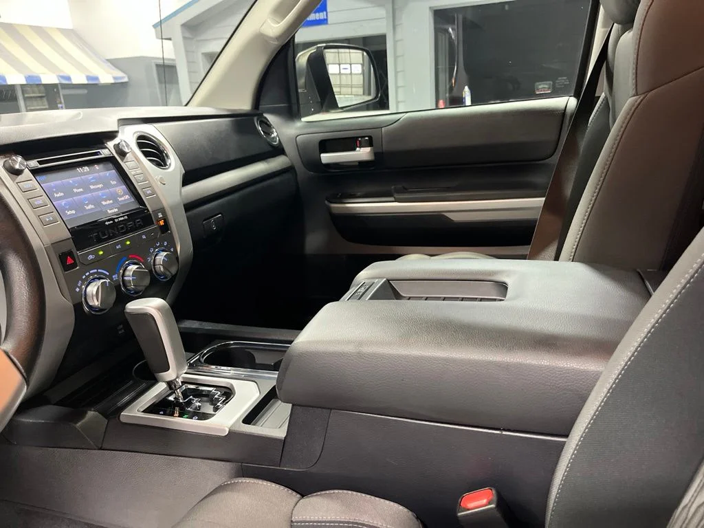 Used 2019 Gray Toyota SR5 image 14