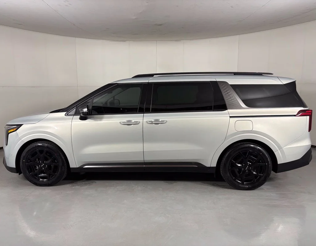 Used 2025 White Kia SX Prestige image 6