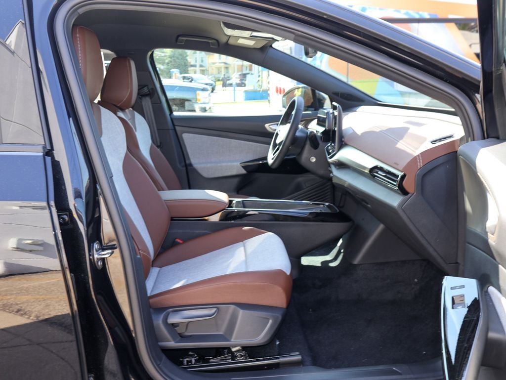 New 2026 Black Volkswagen Pro image 28