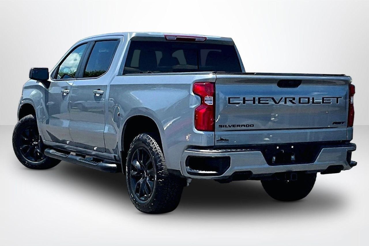 Used 2024 Sterling Gray Metallic Chevrolet 4WD Crew Cab Short Bed RST image 5