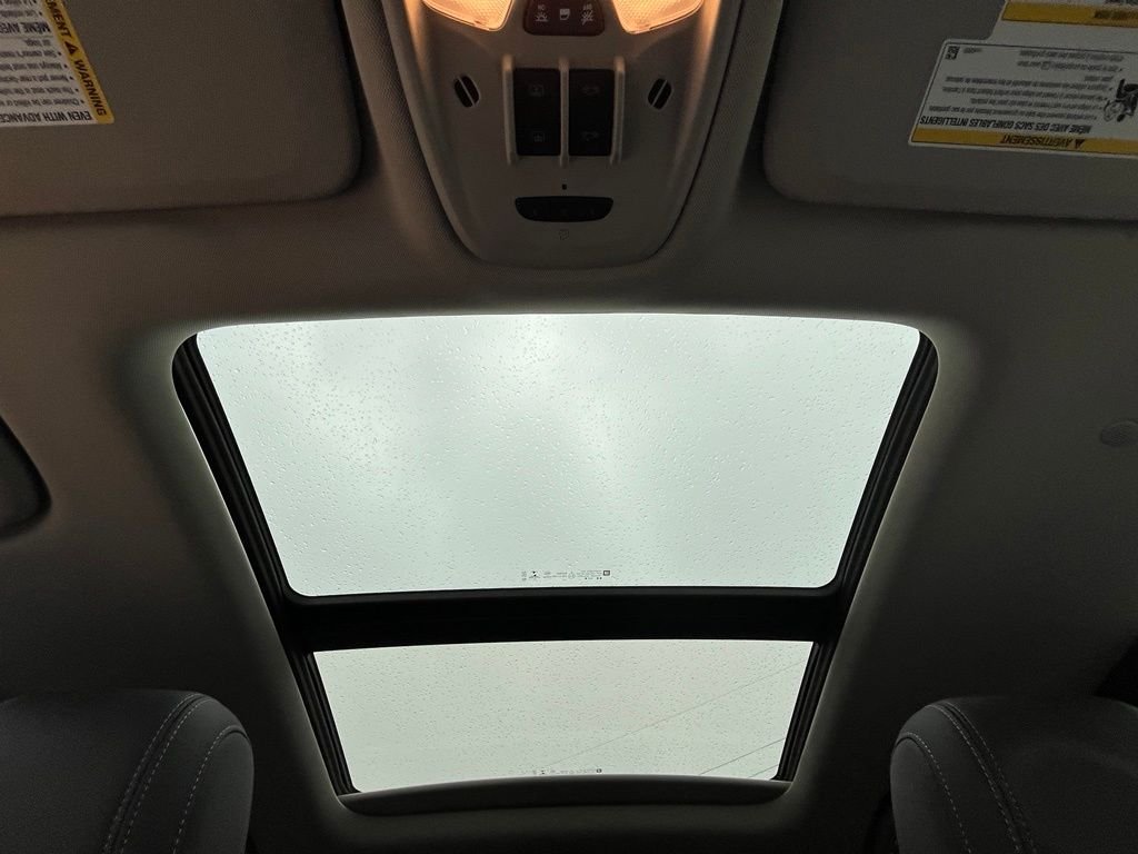 Used 2023 Sapphire Buick Essence image 38