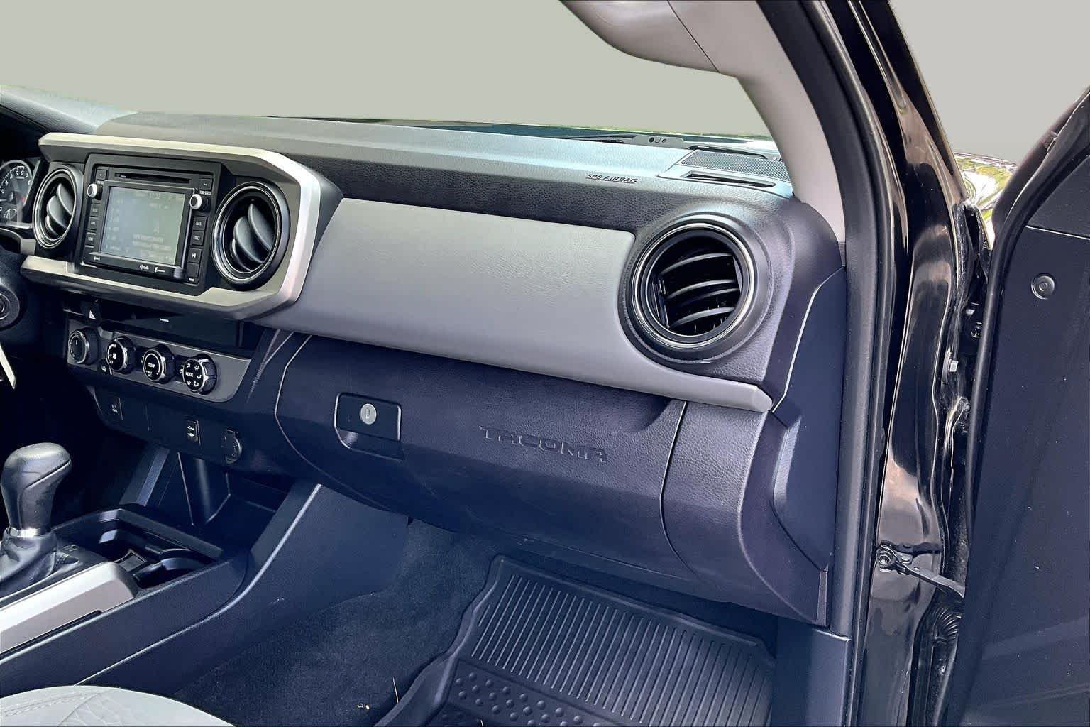 Used 2017 Black Toyota SR5 image 18