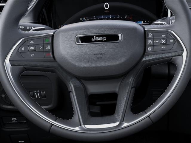 New 2026 Diamond Black Crystal Pearl-Coat Exterior Paint Jeep Laredo 4x4 image 19