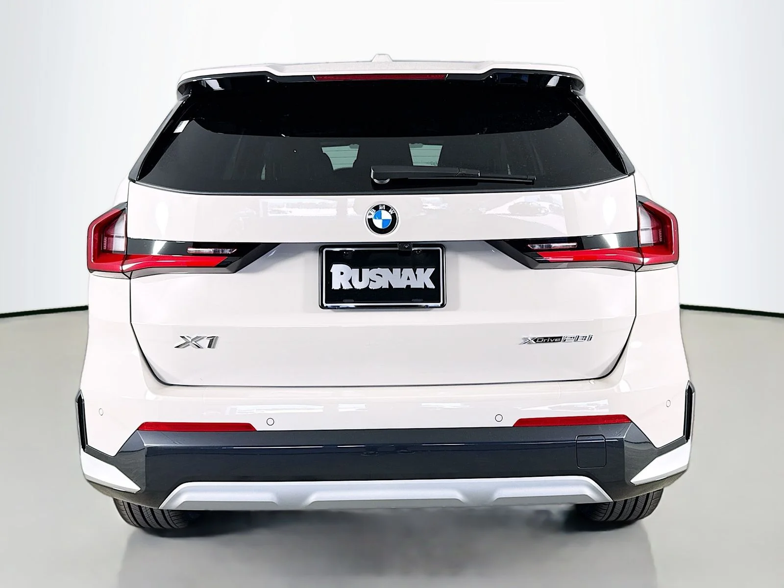 New 2026 Dune Grey Metallic BMW xDrive28i image 6