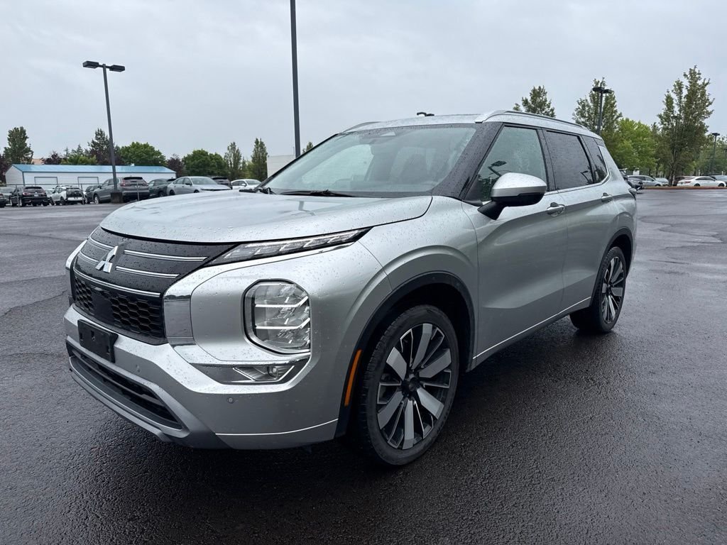 Used 2025 Alloy Silver Metallic Mitsubishi SEL image 3