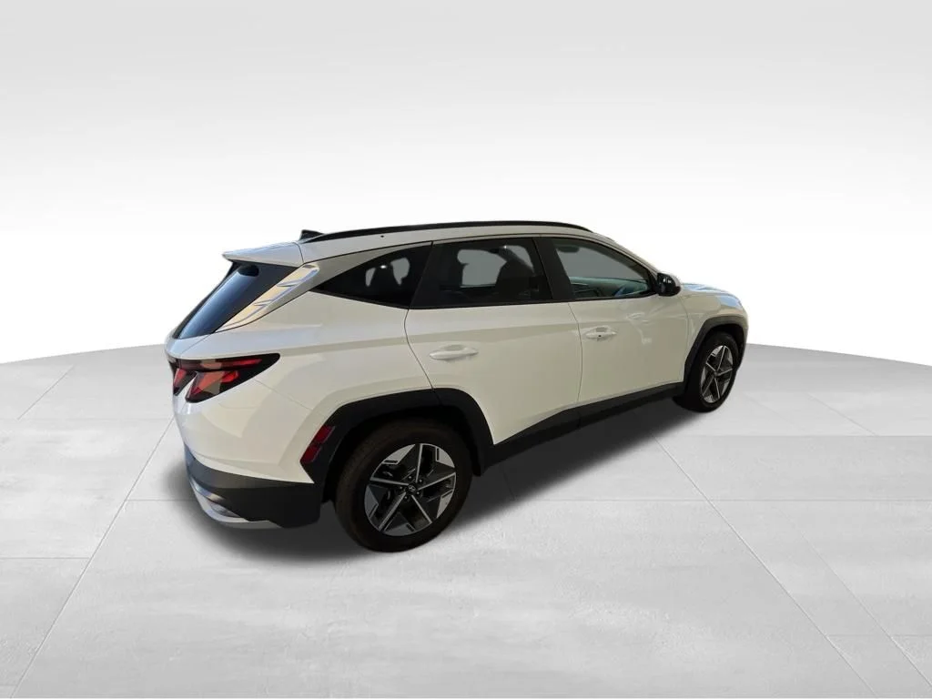 Used 2026 White Hyundai SEL Plus image 18