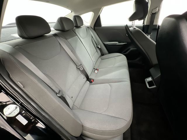 Used 2025 Black Kia LXS image 17