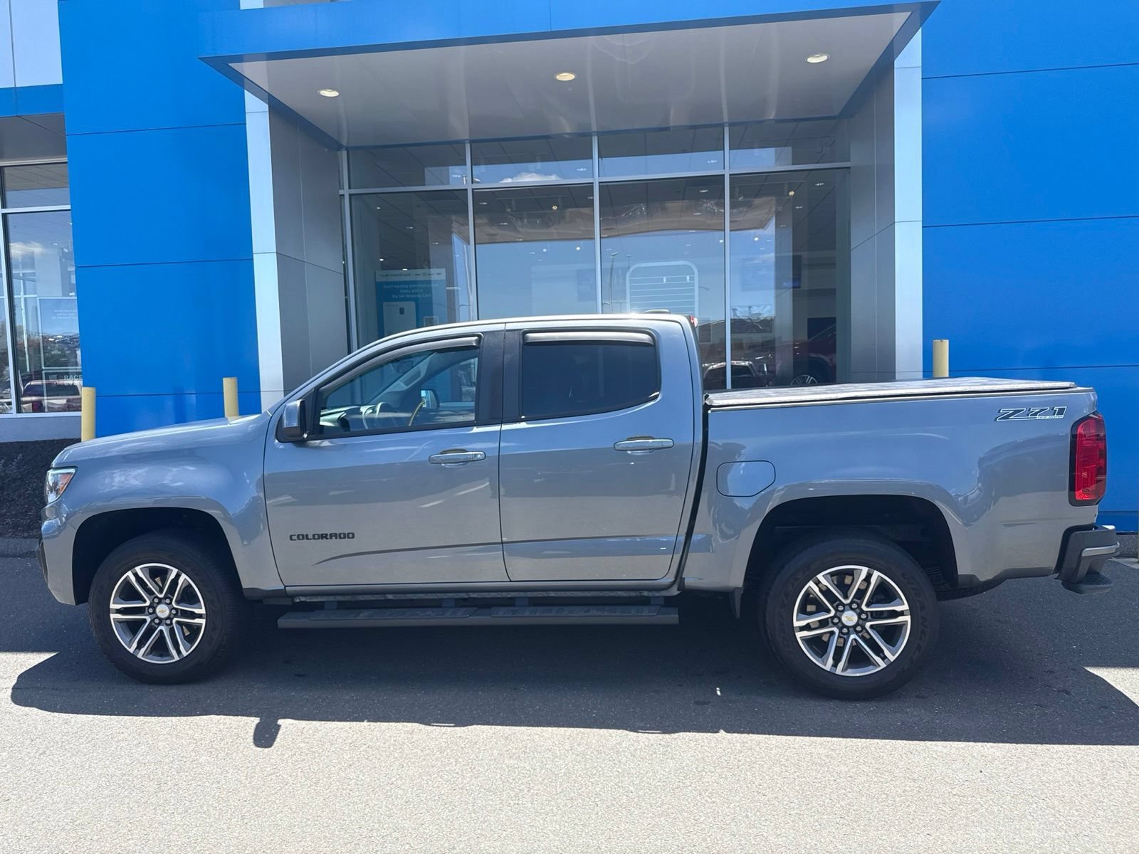 Used 2022 Satin Steel Metallic Chevrolet WT image 9