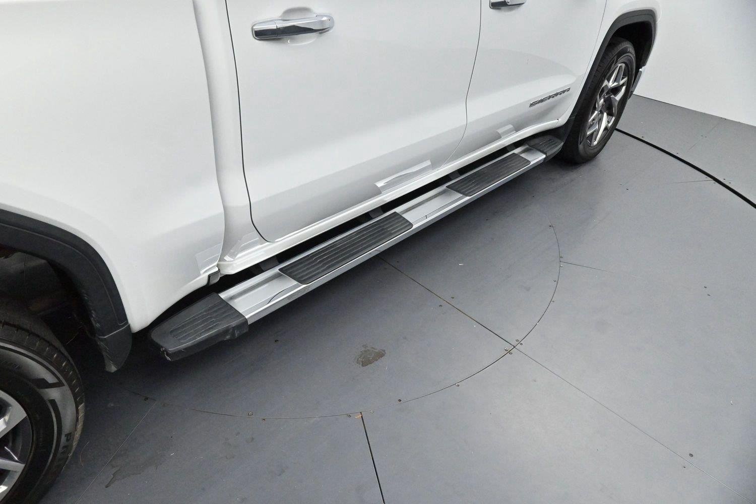 Used 2022 Summit White GMC SLT image 9