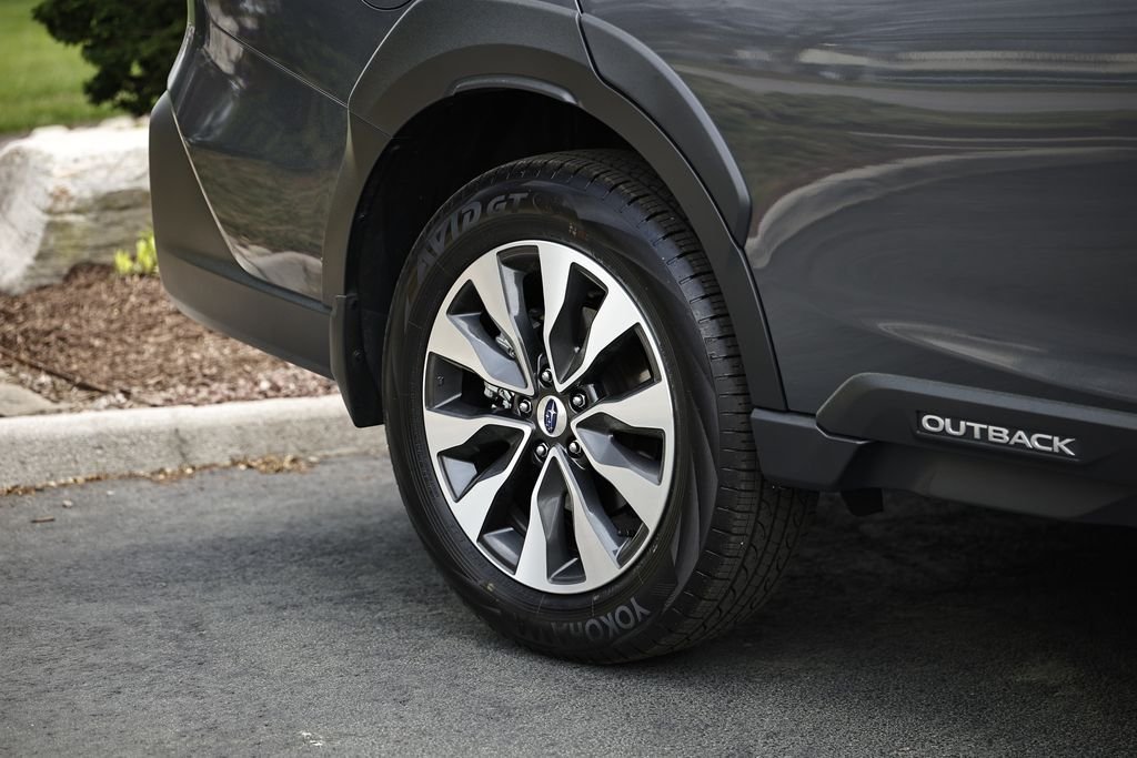 Used 2025 Magnetite Gray Metallic Subaru Touring XT image 6