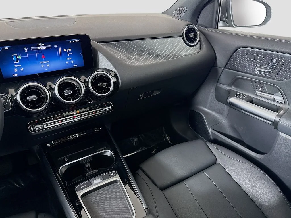 Used 2026 Gray Mercedes-Benz GLA 250 image 24