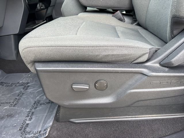 Used 2024 Black Ford XLT image 16