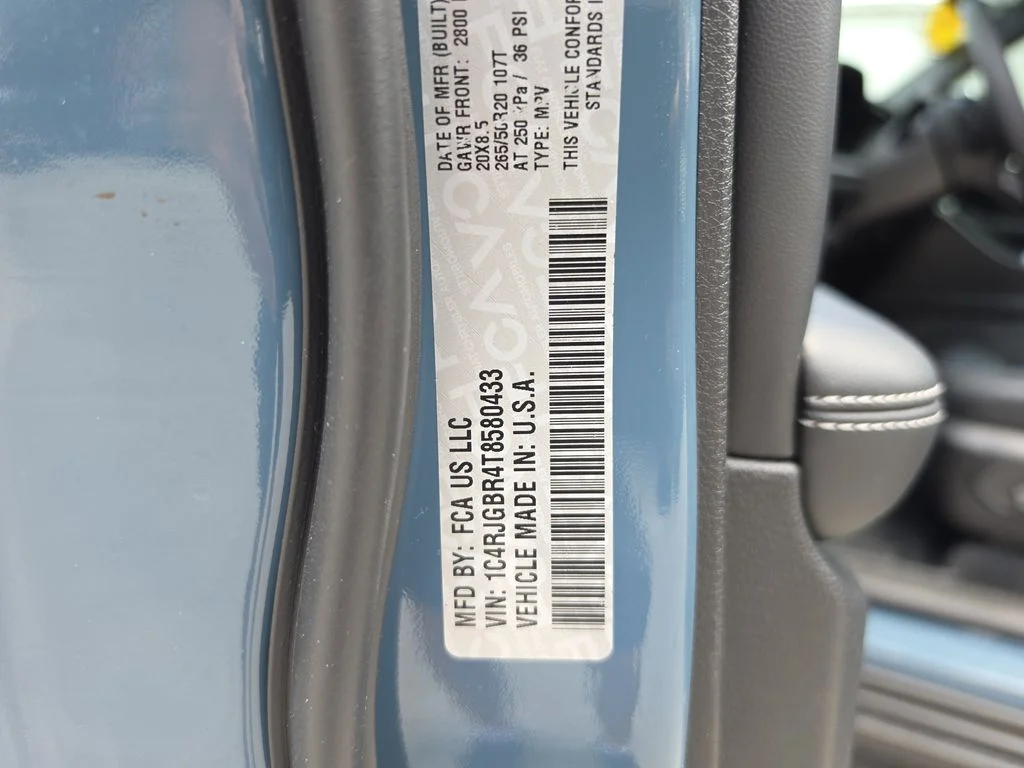 New 2026 Steel Blue Exterior Paint Jeep Limited image 35