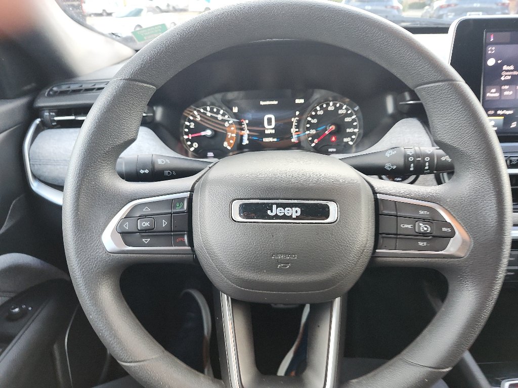 Used 2025 Silver Zynith Metallic Clearcoat Jeep Sport image 22