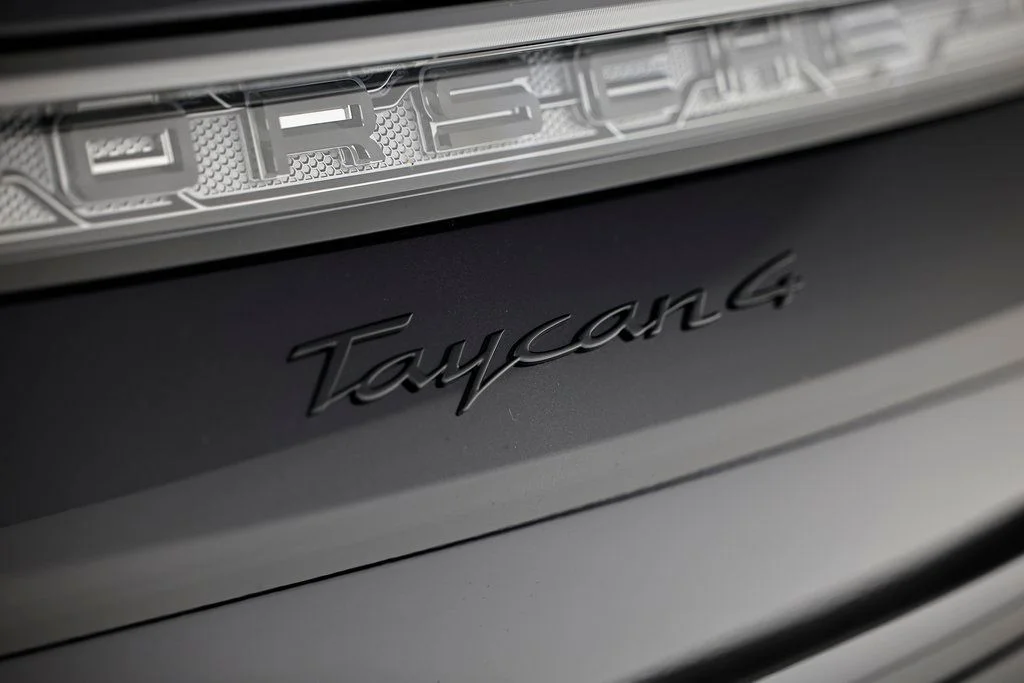 2026 Porsche Taycan Base - Photo 14