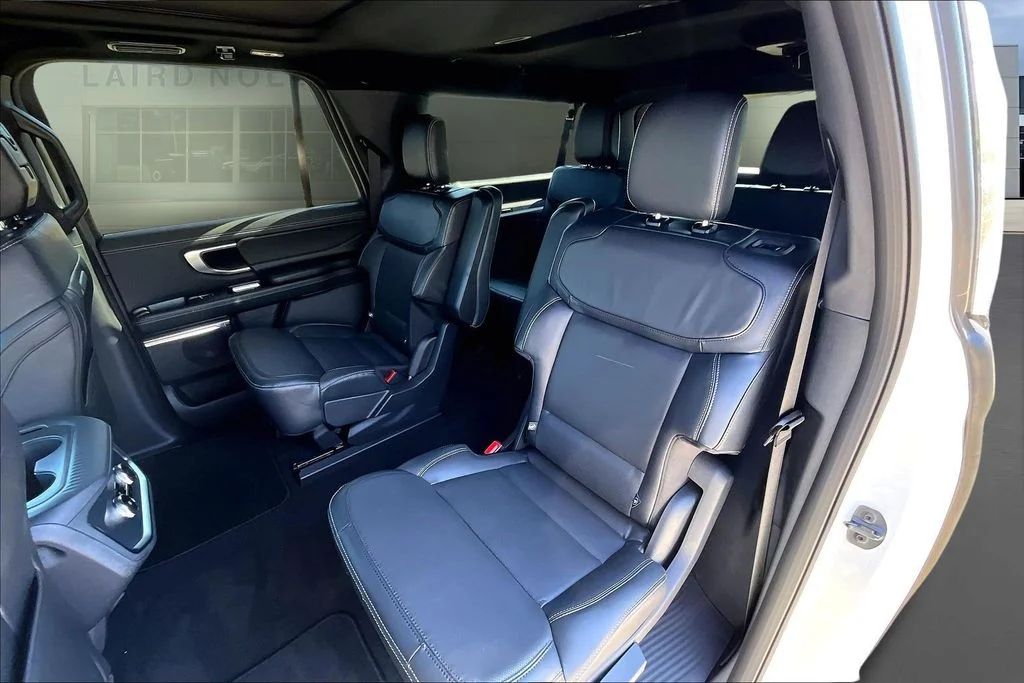 New 2026 White Ford MAX Platinum® image 27