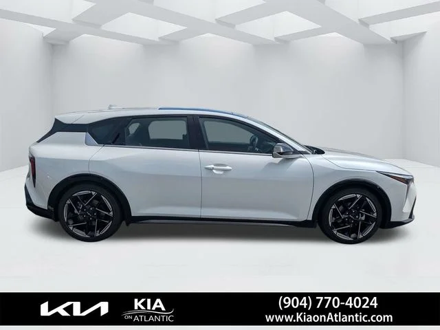 New 2026 Snow White Pearl Kia GT-Line image 2