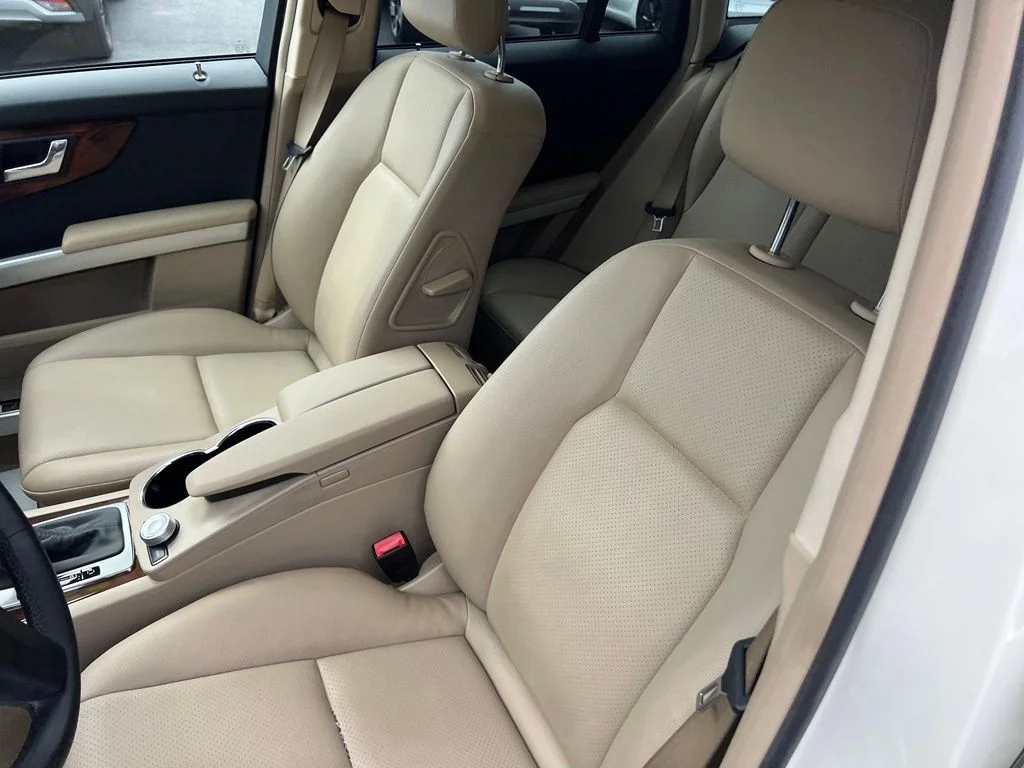 Used 2011 Arctic White Mercedes-Benz GLK 350 image 13