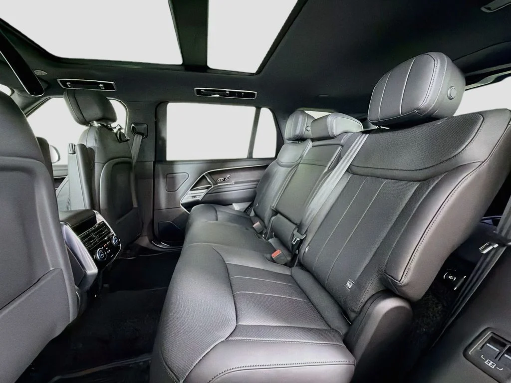 New 2026 Santorini Black Land Rover SE 7 Seats image 26