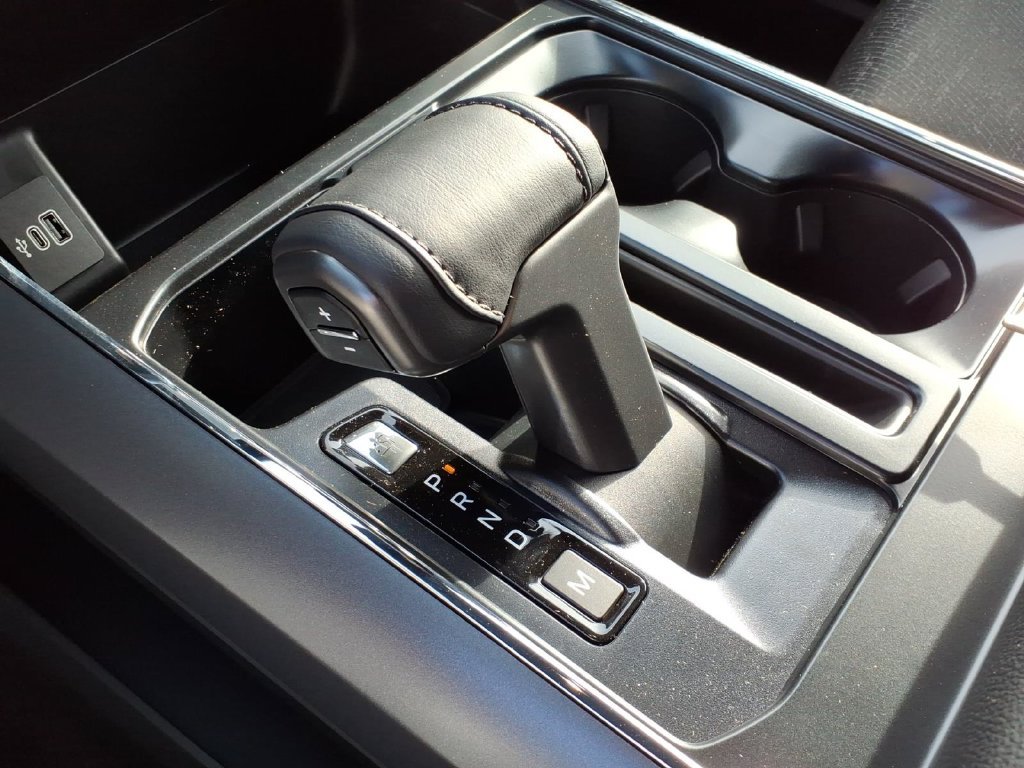 New 2026 Agate Black Metallic Ford XLT image 22