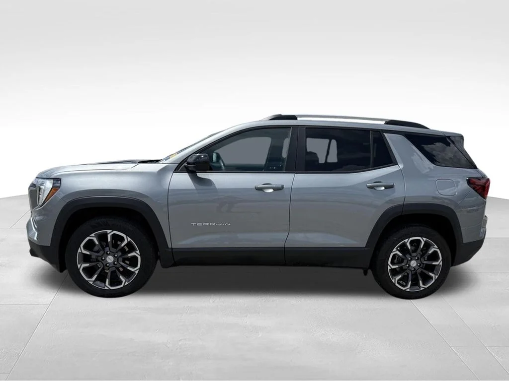 Used 2025 Silver GMC Elevation image 2